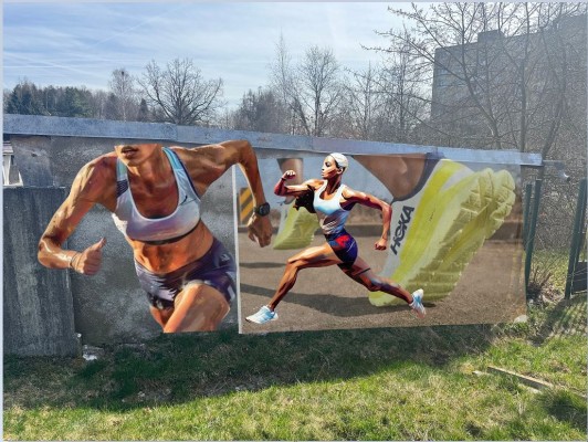 návrh stěna ženské postavy